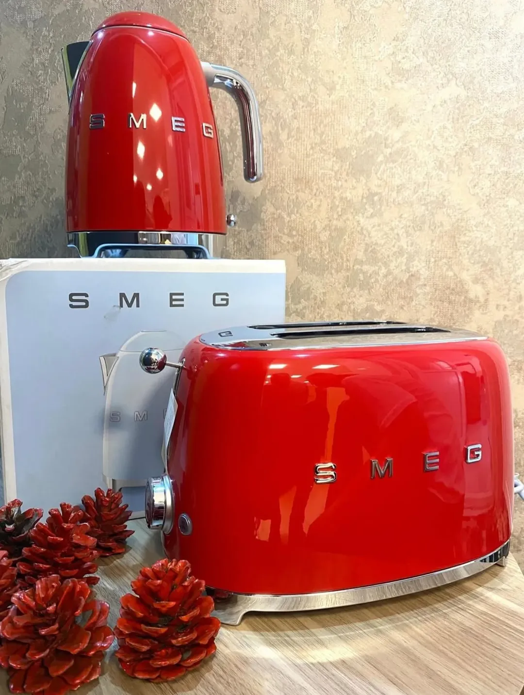 Colorful New Original Smeg Kettles 1.7L