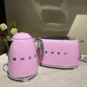 Elegant Pink Smeg 1.7L Kettle 100c